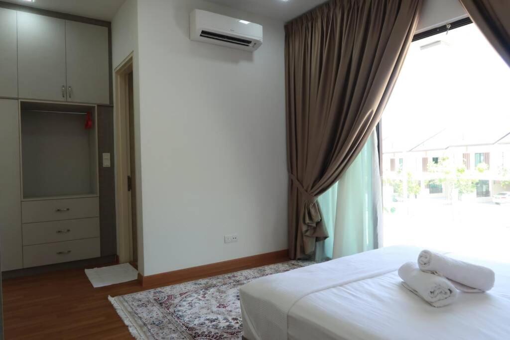 Promo Private Luxurious Nilai Vacation Home Εξωτερικό φωτογραφία